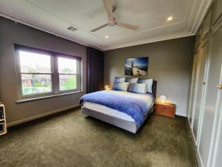 Family Luxury In Lake Wendouree - Wendouree - 6