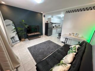 Cozy Hideout-Free Parking, Netflix & Arcade Games - 0