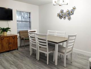 Family Townhouse with Waterpark - Minutes from Disney - 8