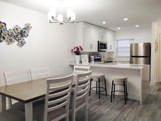 Family Townhouse with Waterpark - Minutes from Disney - 0