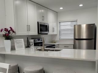 Family Townhouse with Waterpark - Minutes from Disney - 7