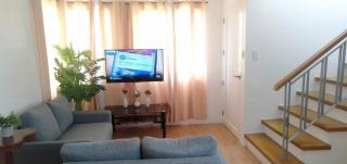 Avida 3-Bedroom Vacation House with Pool - 0