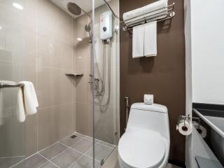 Samutprakarn Hotel - 9