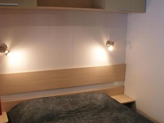 Mobil home avec Terrasse et Cuisine équipée à Meyrueis - API-1-52-181 - 4