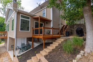 Charming Waterfront Cabin - Sleeps 10 - 1