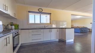 Kangaroo Hollow - Coffin Bay - 7