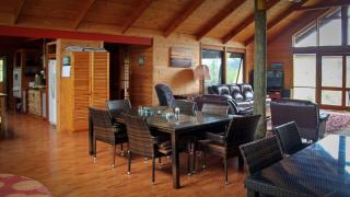 Long Beach Eco - Lodge Is The Perfect Property For Nature Lovers, With An Abundance Of Wildlife Birds, Kangaroos and Emus, As Well As Bush and Sea Views - 4