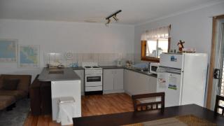 Melina's Cottage Is A Neat, Tidy, Budget Property - Coffin Bay - 8