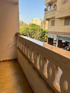 Modern Entire studio, few steps from the sea with garden view Balcony and Free Wi Fi in Alexandria - 3