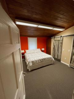 Lovely 1 Bedroom Apartment in Beautiful Small Town - 3