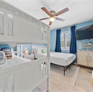 Bayview Condo, Boat Slip & Launch, Pool & Arcade! The Wild Wahoo! - 8