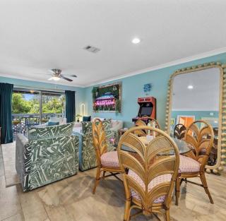 Bayview Condo, Boat Slip & Launch, Pool & Arcade! The Wild Wahoo! - 2