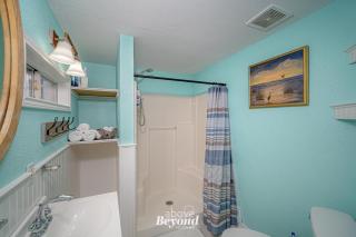 The Little Coconut Cottage - 3