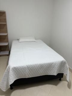 Apto en Laureles, 4 Habitaciones Ideal para Grupos - 1