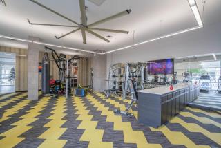 Upscale 2BRDowntown Apartment Balcony & Amenities - 1