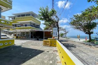 Urbanview Hotel Saikhwan Pantai Sayang Heulang Pameungpeuk Garut by RedDoorz - Cilauteureun - 1