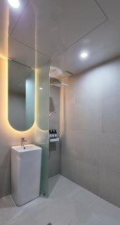 Vibe Hotel Geoje Gohyeon - 5