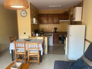 Maia 3C a Pie de Pistas con garaje incluido - 2