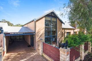 Vitamin Sea- WIFI, secure courtyard, Wood fire - 5