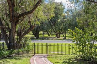 Away By The Bay- beach front- Ducted Heating cooling - 5