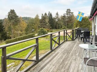 6 person holiday home in HENÅN - Henån - 7