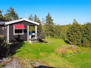 6 person holiday home in HENÅN - Henån - 6