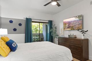 Upper Deck - Golf View - QueenBd N302 - 8