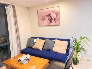 Authur's 2 bedrooms apartment, balcony, wifi, parking, cot, sunny, washing machine drier - Auckland - 8