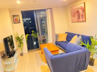 Authur's 2 bedrooms apartment, balcony, wifi, parking, cot, sunny, washing machine drier - Auckland - 1