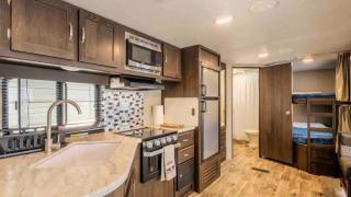 Parked RV Travel Trailer Getaway Wi-Fi with Hookups - Fresno - 6