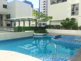 Two Maridien 41stFlr Studio -Minimalist Functional - Manila - 7