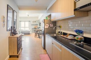 Two Maridien 41stFlr Studio -Minimalist Functional - Manila - 6
