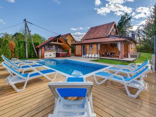 Holiday Home in Ogulin with Pool & Rafting - Perići - 0