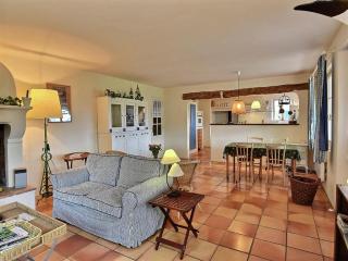 Villa in Salernes with Pool and Scenic Views - 3