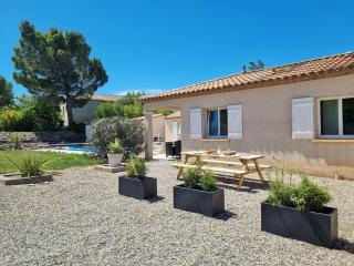 Villa in Castelnau d'Aude with Heated Pool - 1