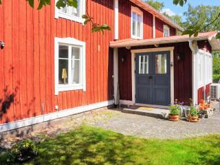 Idyllic Family Retreat Close to the Sea - 1