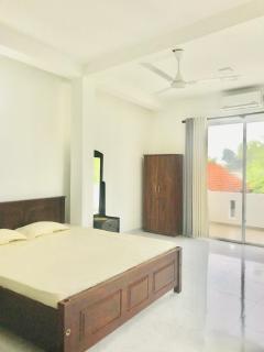 moon shelter - Hikkaduwa - 0