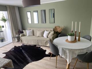Quite and relaxing 2 bedroom and childroom - Botoşani - 0