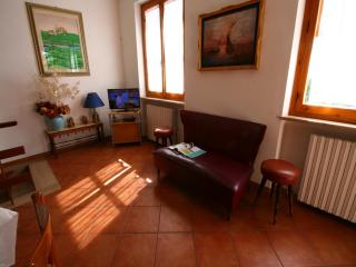 HOLIDAY HOME IN MAGIONE ABOVE LAKE TRASIMENO - Magione - 1