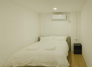 Big unit for 8 people, city center Silom - 4