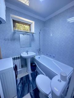 2 комнатная квартира 1 мкр 21 дом - 3