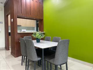 Near MMHE - Fully aircond - Seaview at Meridin Bayvue - 7