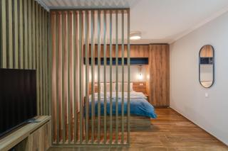 Tbilisi Treetop Treasure - Modern Studio - 9