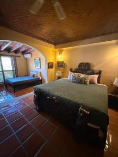 Hermosa hacienda con cenote y alberca privada - 3