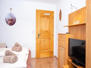 Farmhouse in Hollersbach near Ski Slopes - 7