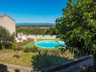 Holiday Home in Montbrun with Pool & Vineyards - Montbrun-des-Corbières - 4