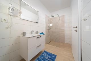 Luxury Lake Balaton Villa with Private Pool - Balatonboglár - 1