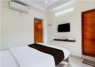 Townhouse Sartha Convention Centre Formerly GMR Serenity Suits - 7