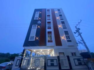 Townhouse Sartha Convention Centre Formerly GMR Serenity Suits - 3