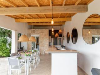 Magnificent villa with private pool - 3